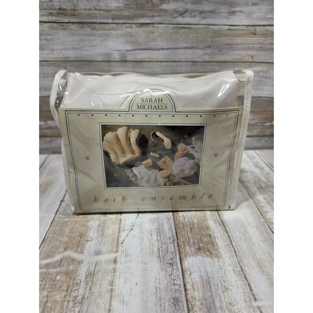 Sarah Michaels Freesia Bath Ensemble Spa Gift‎ Set Body Mist Brush Pillow READ